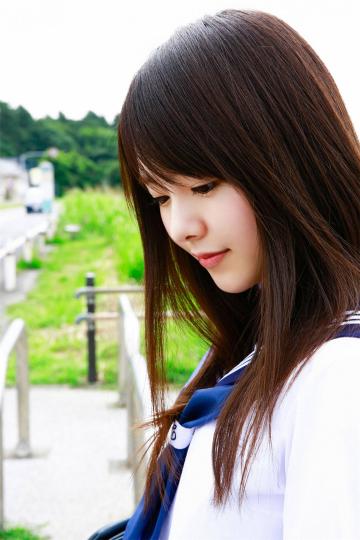 日本高校少女唐田えりか户外学生装制服写真