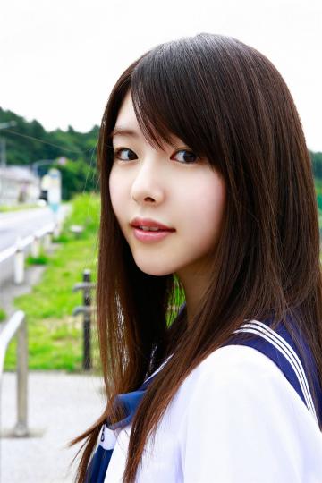 日本高校少女唐田えりか户外学生装制服写真
