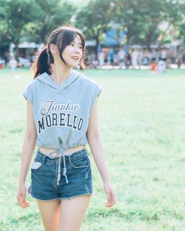 小清新极品校花美女罗珮恩比基尼性感诱人福利写真
