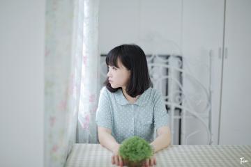短发女孩私房写真
