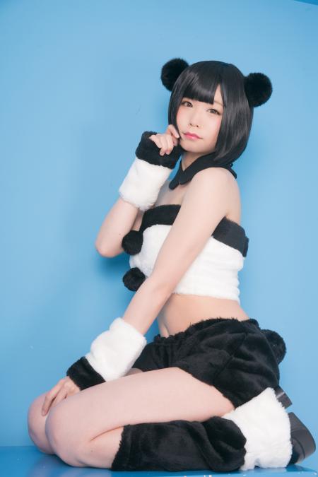 娇滴滴的熊猫娘 Cosplay Panda Girl