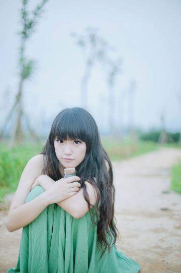 青涩女孩田园摄影