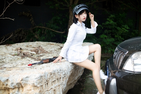 车上的吃鸡少女