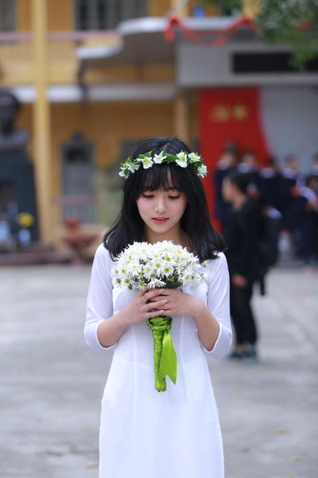 越南传统服装美女