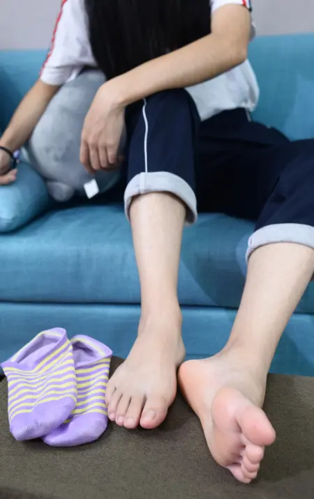 紫色横条袜子