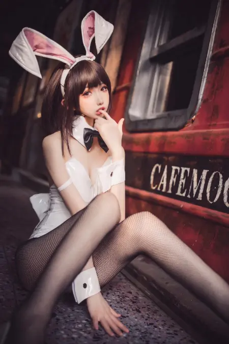 衣衣 Coser - 加藤惠兔女郎