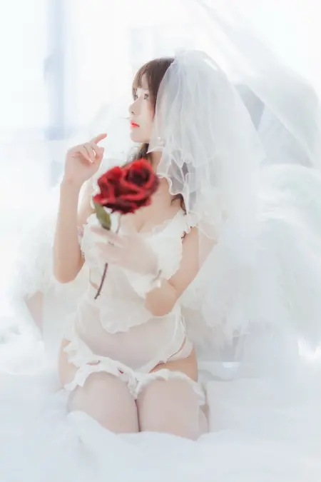 樱桃喵白色围裙