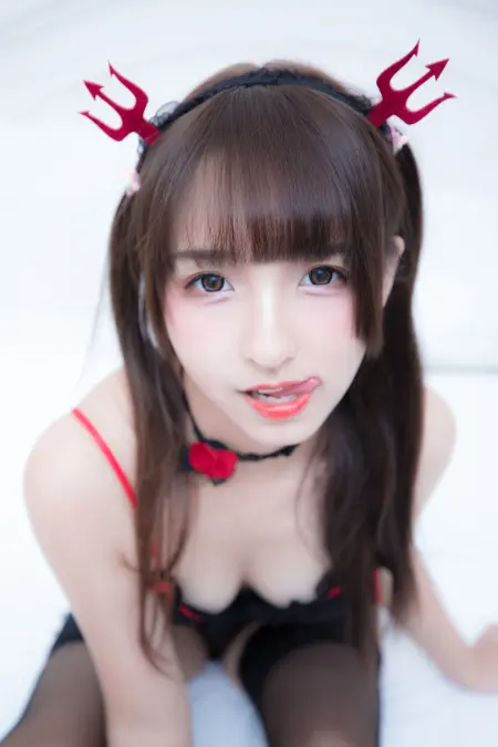 神楽阪真冬 Little Devil