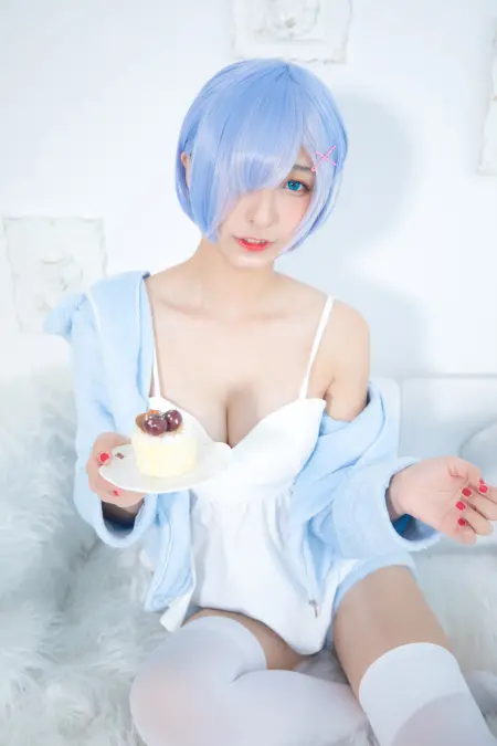 神楽阪真冬 蕾姆