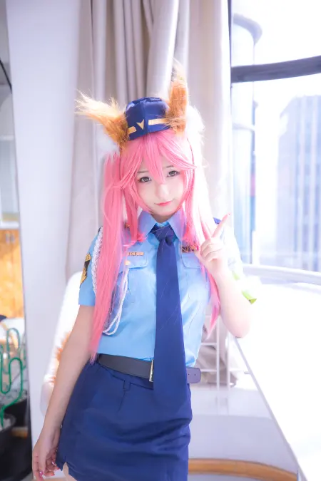 神楽阪真冬 警官玉藻前