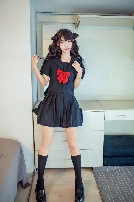 美腿Coser黑川系列《小恶魔JK装》