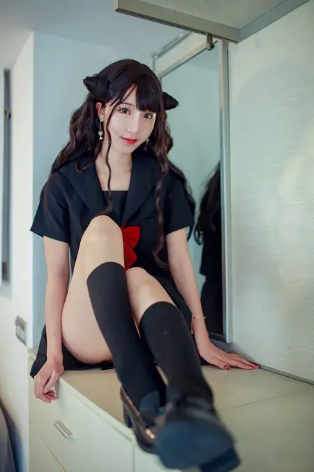 美腿Coser黑川系列《小恶魔JK装》