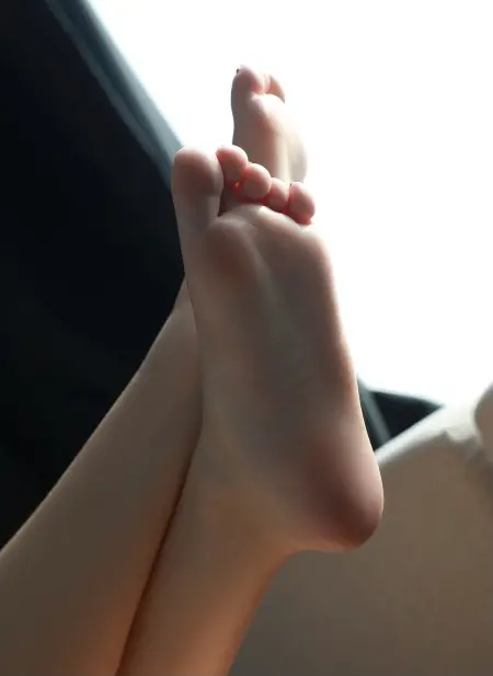 穿凉拖的肉丝