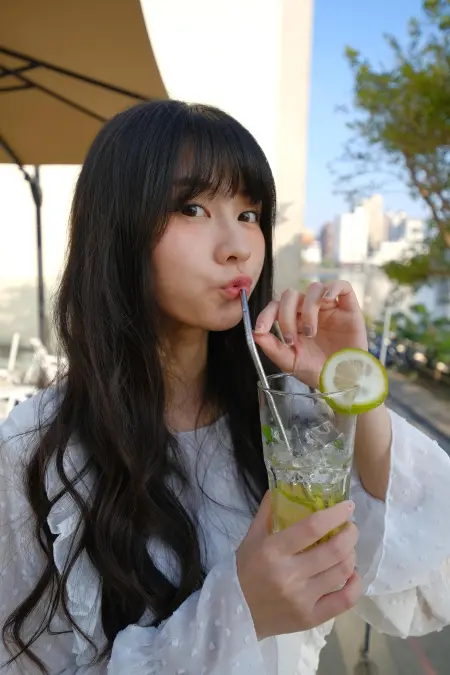 漂亮的台湾美女外拍