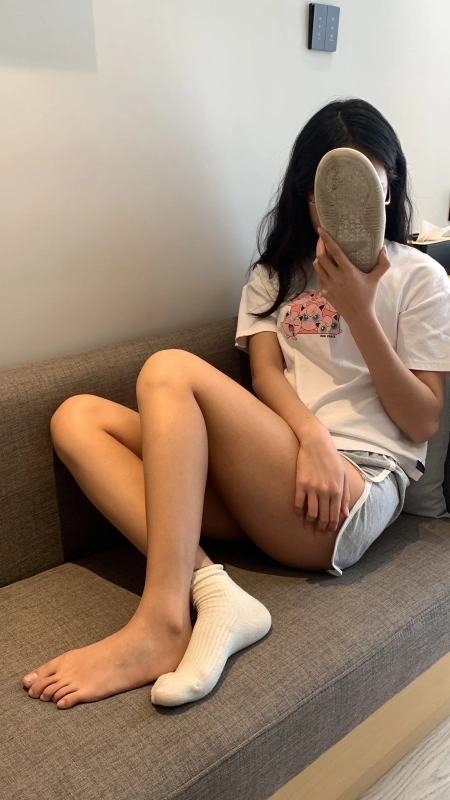 福利贴 少女玉足美足福利7