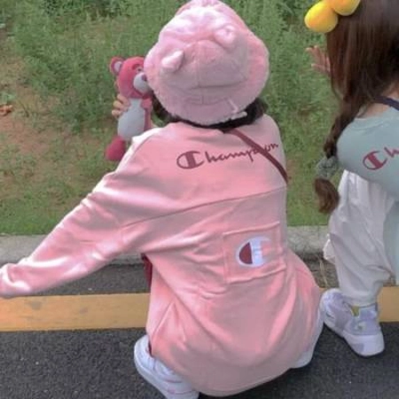 小女生可爱搞怪闺蜜头像一左一右！