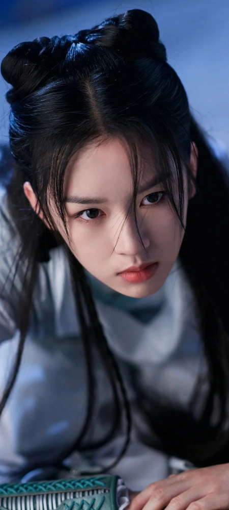 漂亮的美女全面屏手机壁纸2