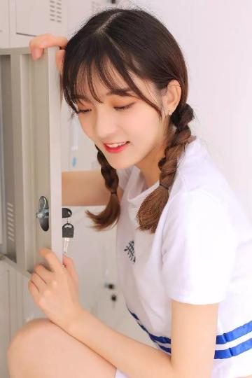 美女的运动裝也这样的美