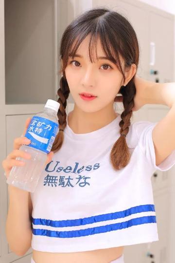 美女的运动裝也这样的美