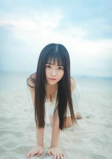 夏日海滩甜美长发美女比基尼露背清纯唯美写真