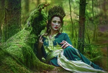 黑童话里的魔幻森女