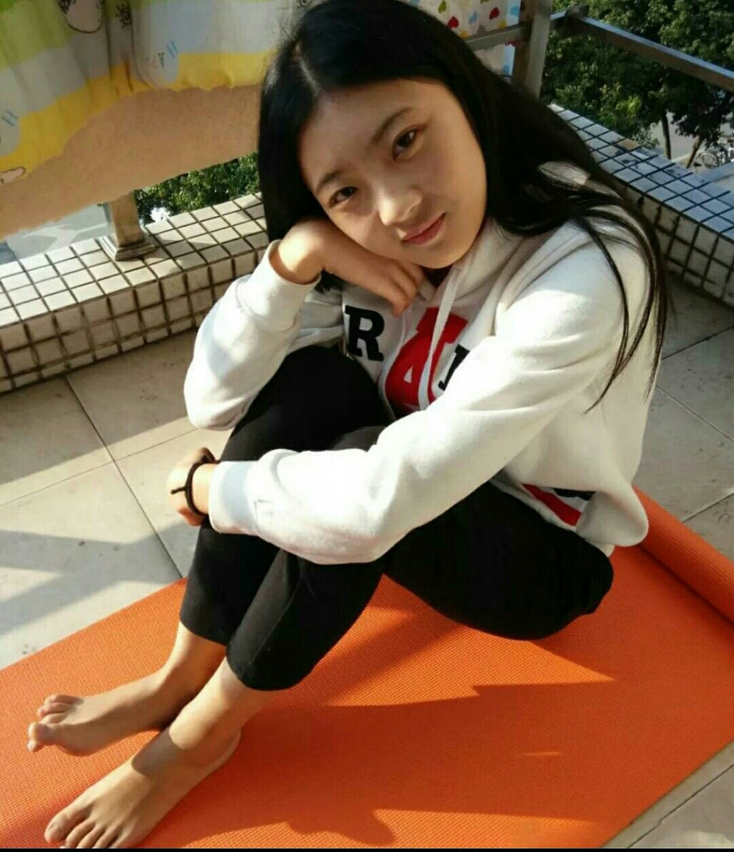 美女美足 美女美足