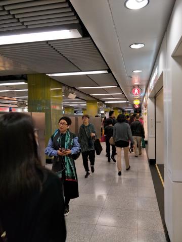 香港行