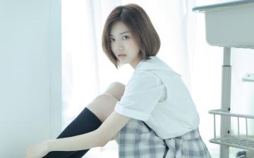 文艺清纯美女学生妹高清桌面壁纸