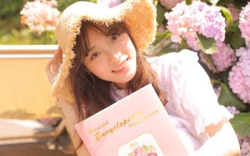 粉色甜美少女高清桌面壁纸