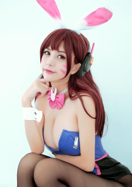 性感尤物夏美酱激情黑丝诱惑写真 DVA Cosplay